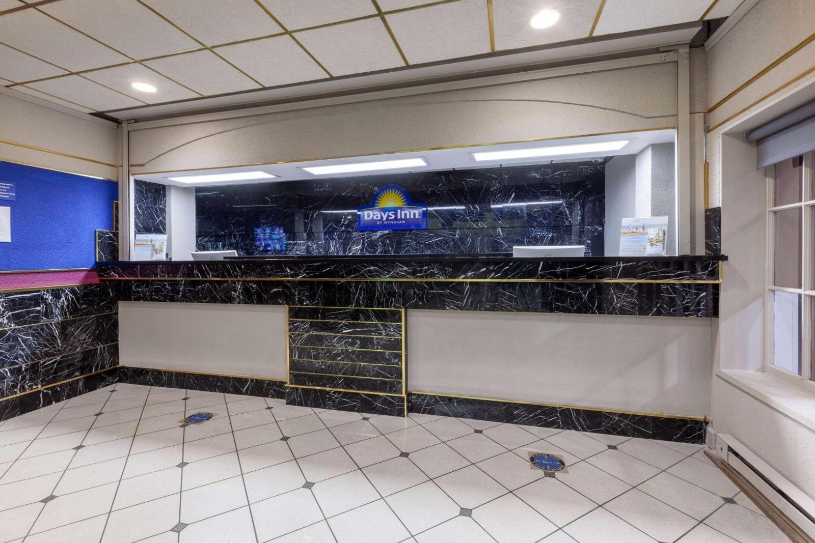 Days Inn by Wyndham Sandusky Cedar Point Main image 1